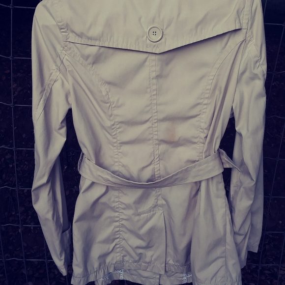 Coat - Picture 2 of 2